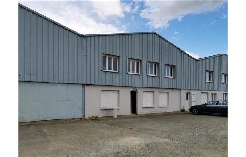 Location d'entrepôt de 1 715 m² à Saint-Malo - 35400 photo - 1