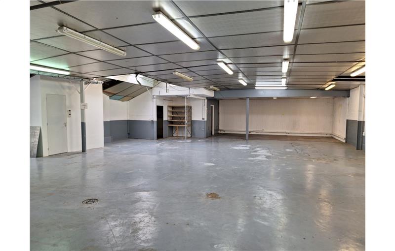 Location d'entrepôt de 223 m² à Saint-Maur-des-Fossés - 94100 photo - 1