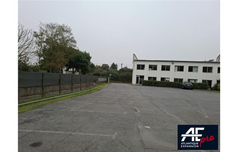 Location d'entrepôt de 838 m² à Saint-Nazaire - 44600 photo - 1