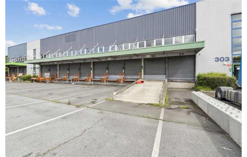 Location d'entrepôt de 7 806 m² à Saint-Ouen-l'Aumône - 95310 photo - 1