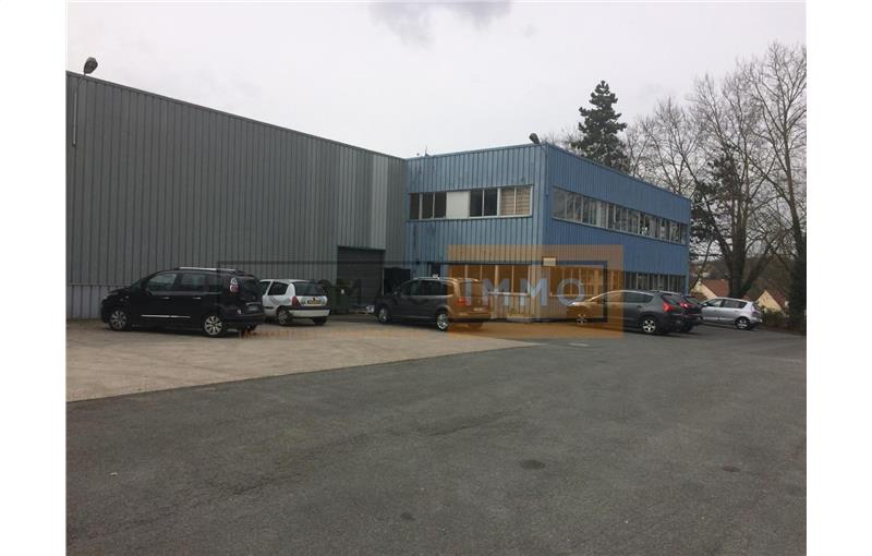 Location d'entrepôt de 7 821 m² à Saint-Ouen-l'Aumône - 95310 photo - 1