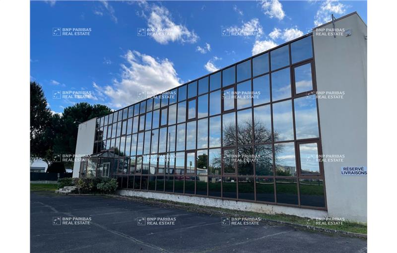 Location d'entrepôt de 1 052 m² à Saint-Pryvé-Saint-Mesmin - 45750 photo - 1