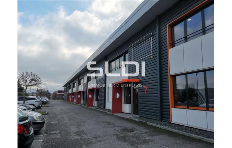 Location d'entrepôt de 226 m² à Saint-Quentin-Fallavier - 38070 photo - 1