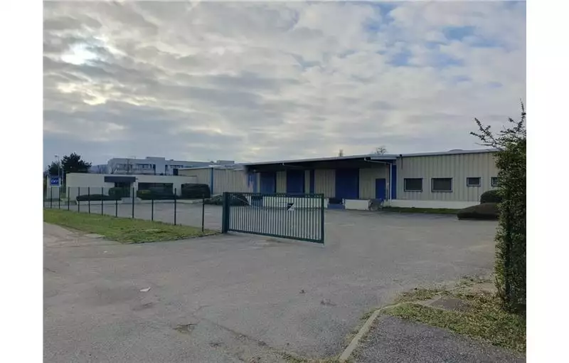 Location d'entrepôt de 2927 m² à Saint-Quentin-Fallavier - 38070