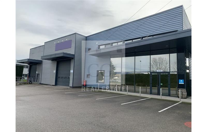 Location d'entrepôt de 1 310 m² à Saint-Quentin-Fallavier - 38070 photo - 1