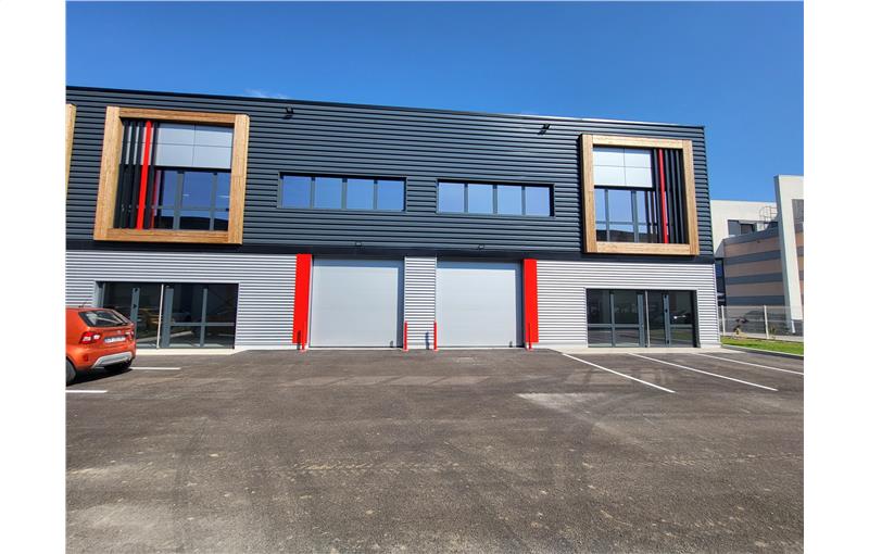 Location d'entrepôt de 1 144 m² à Saint-Quentin-Fallavier - 38070 photo - 1