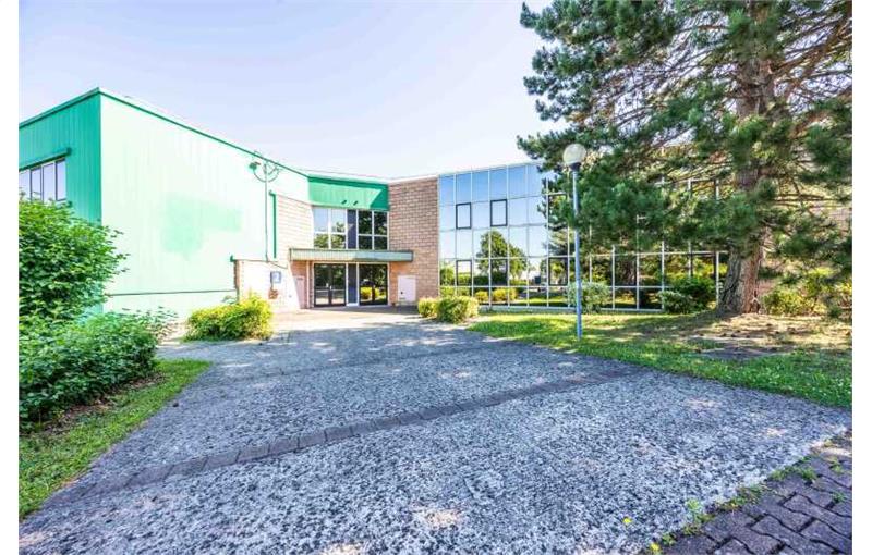 Location d'entrepôt de 2 633 m² à Saint-Thibault-des-Vignes - 77400 photo - 1