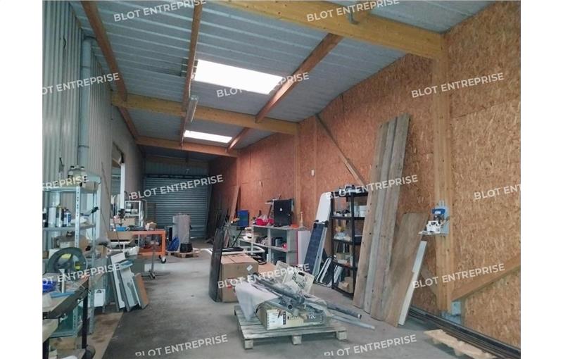 Location d'entrepôt de 107 m² à Saint-Thuriau - 56300 photo - 1