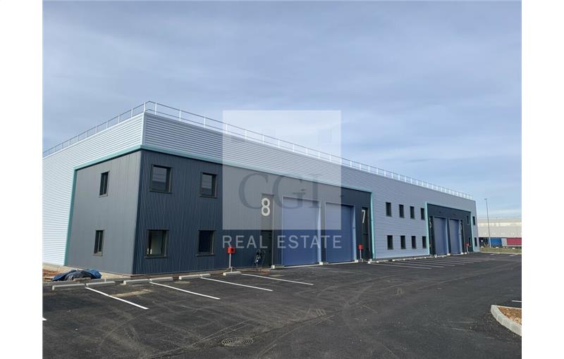 Location d'entrepôt de 2 372 m² à Saint-Vulbas - 01150 photo - 1