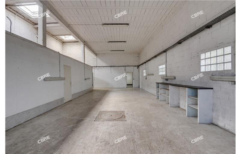 Location d'entrepôt de 550 m² à Sainte-Geneviève-des-Bois - 91700 photo - 1