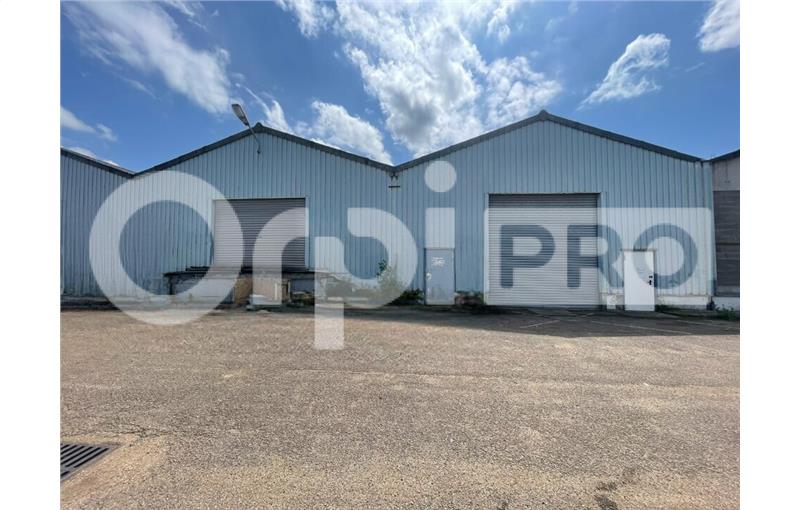 Location d'entrepôt de 653 m² à Sandouville - 76430 photo - 1