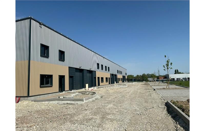 Location d'entrepôt de 3 262 m² à Sarrebourg - 57400 photo - 1