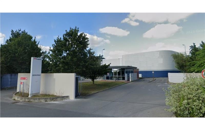 Location d'entrepôt de 22 582 m² à Savigny-le-Temple - 77176 photo - 1