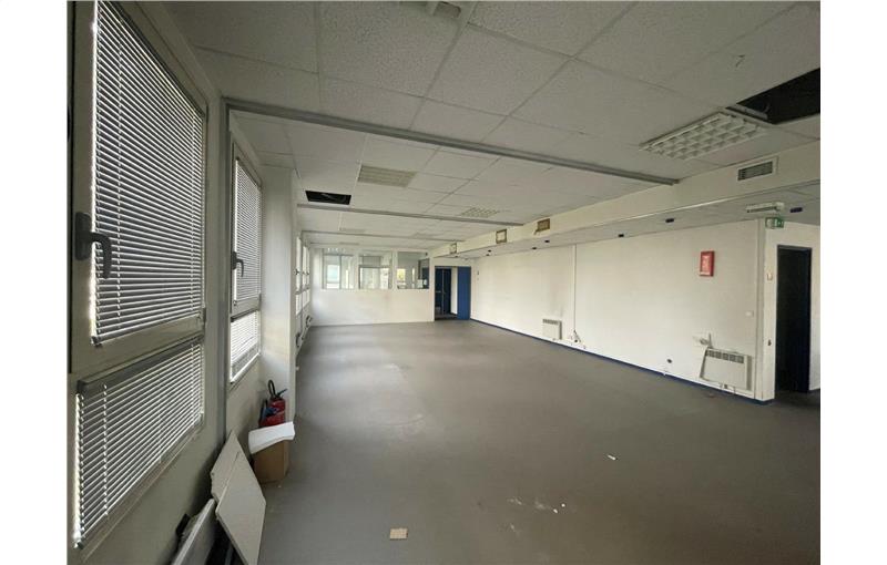 Location d'entrepôt de 310 m² à Sèvres - 92310 photo - 1