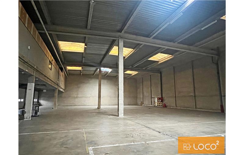 Location d'entrepôt de 2 969 m² à Toulouse - 31000 photo - 1