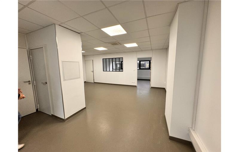 Location d'entrepôt de 95 m² à Tours - 37000 photo - 1