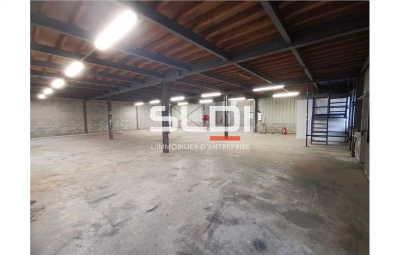 Location d'entrepôt de 750 m² à Toussieu - 69780 photo - 1