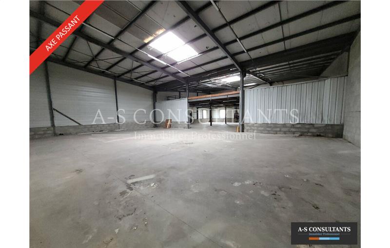 Location d'entrepôt de 967 m² à Toussieu - 69780 photo - 1