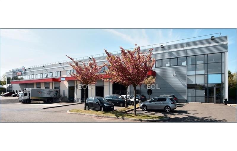 Location d'entrepôt de 2 658 m² à Trappes - 78190 photo - 1