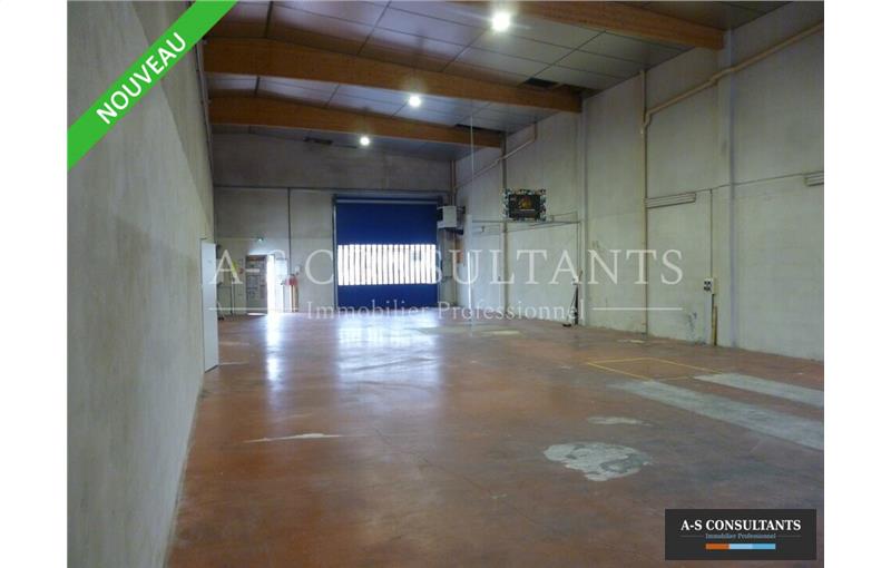 Location d'entrepôt de 370 m² à Valence - 26000 photo - 1