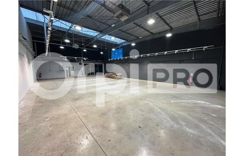 Location d'entrepôt de 465 m² à Vaux-le-Pénil - 77000 photo - 1