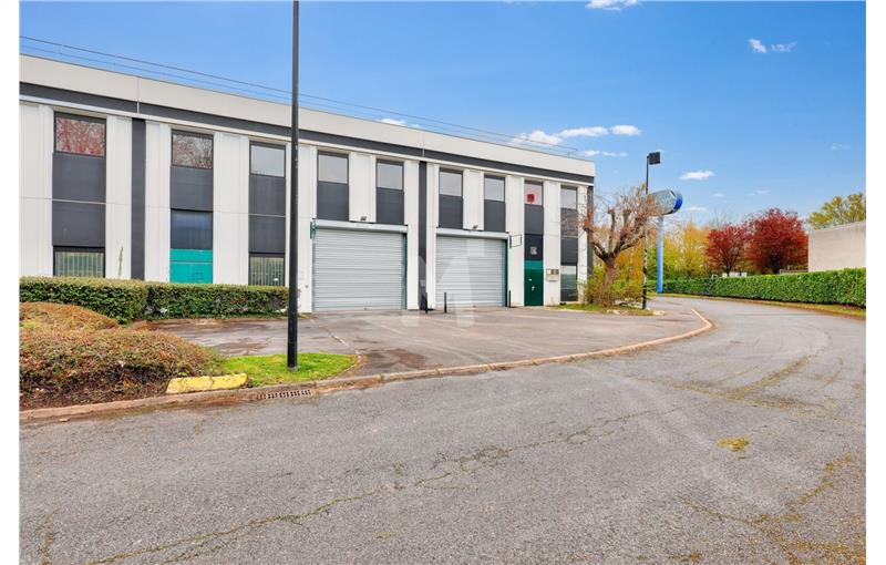 Location d'entrepôt de 1 262 m² à Verrières-le-Buisson - 91370 photo - 1