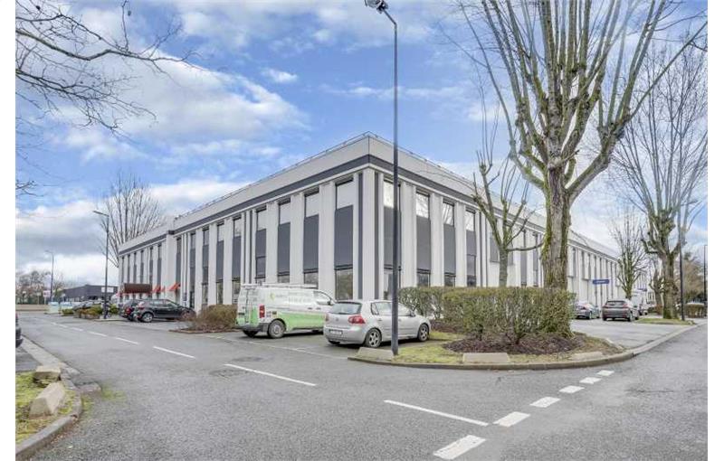 Location d'entrepôt de 2 510 m² à Villebon-sur-Yvette - 91140 photo - 1