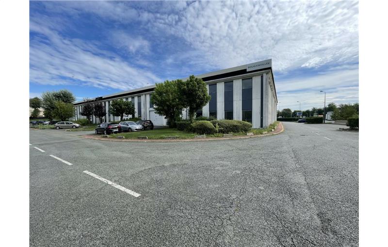 Location d'entrepôt de 3 063 m² à Villebon-sur-Yvette - 91140 photo - 1