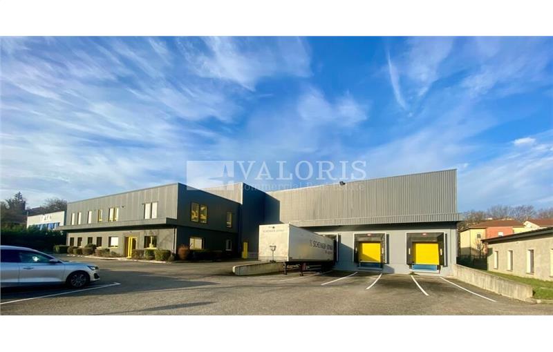 Location d'entrepôt de 2 996 m² à Villefontaine - 38090 photo - 1