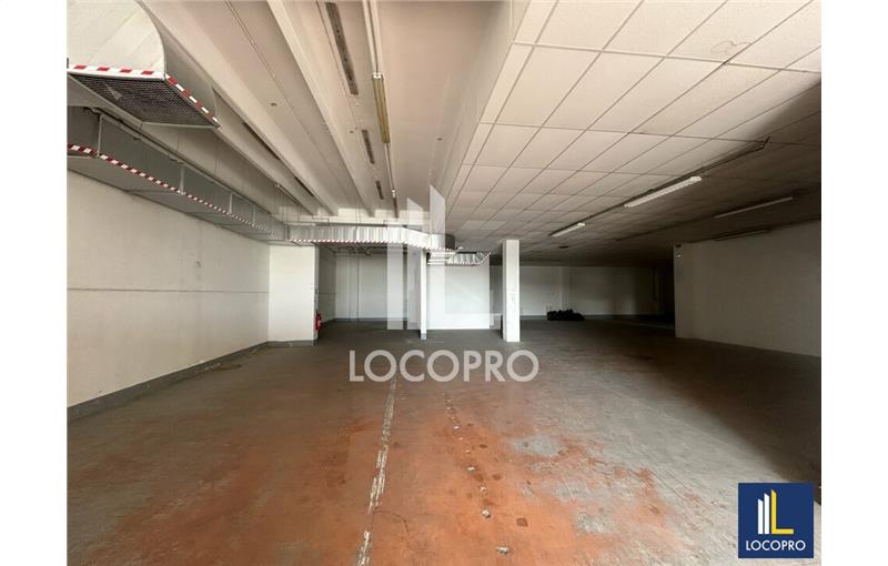 Location d'entrepôt de 1 000 m² à Villeneuve-Loubet - 06270 photo - 1