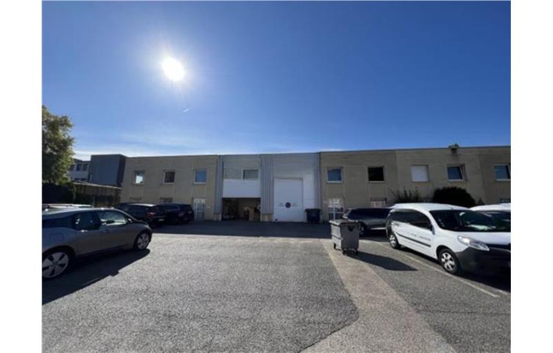 Location d'entrepôt de 723 m² à Villeurbanne - 69100 photo - 1