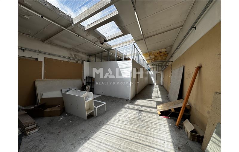 Location d'entrepôt de 1 380 m² à Villeurbanne - 69100 photo - 1