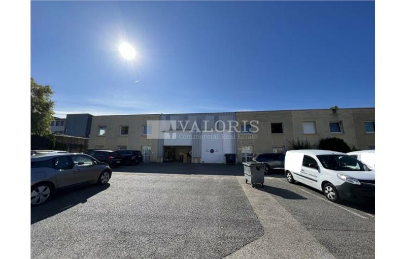 Location d'entrepôt de 723 m² à Villeurbanne - 69100 photo - 1