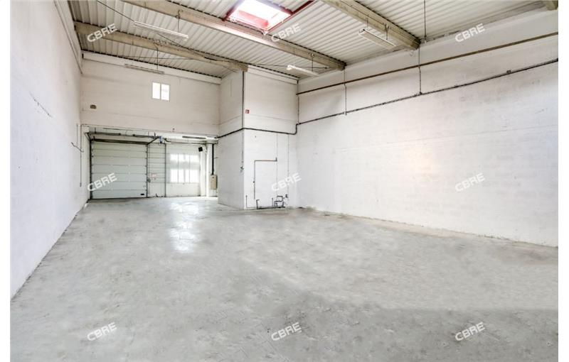 Location d'entrepôt de 385 m² à Vitry-sur-Seine - 94400 photo - 1