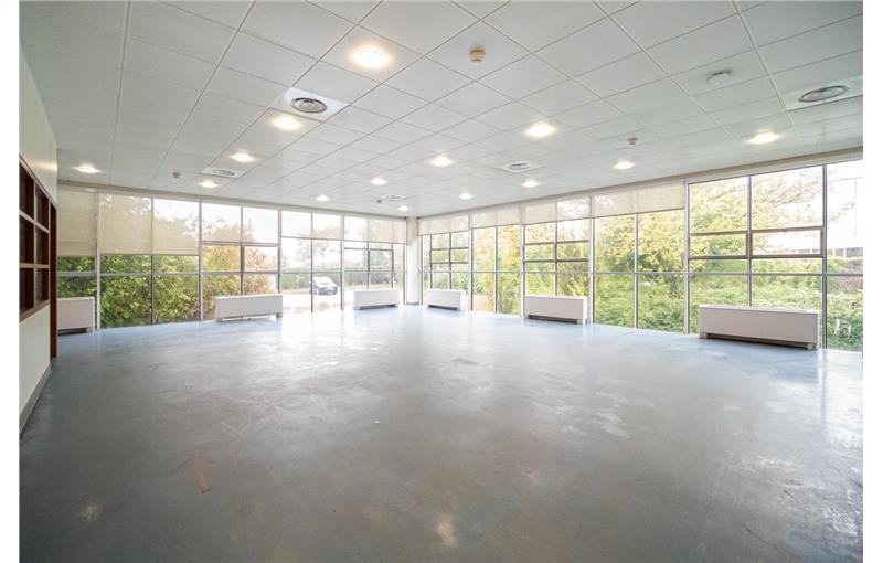 Vente de bureau de 3 804 m² à Amiens - 80000 photo - 1