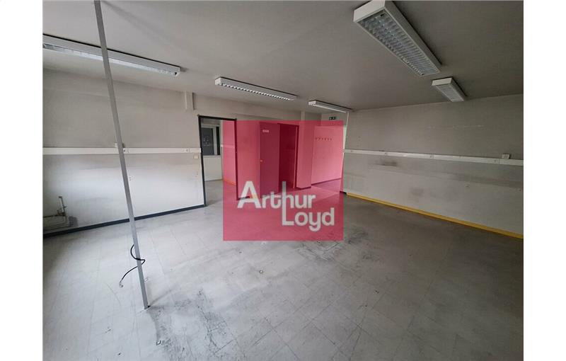 Vente de bureau de 141 m² à Aubière - 63170 photo - 1