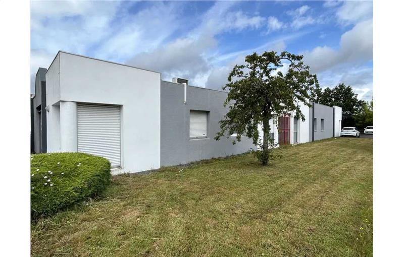 Achat de bureau de 441 m² à Basse-Goulaine - 44115 photo - 1