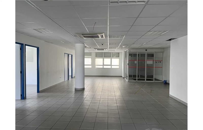 Vente de bureau de 451 m² à Béziers - 34500 photo - 1