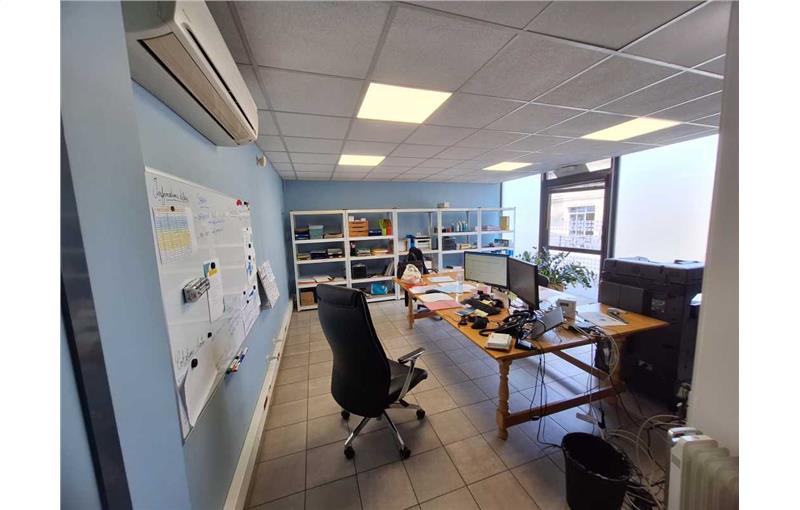 Vente de bureau de 143 m² à Bordeaux - 33000 photo - 1