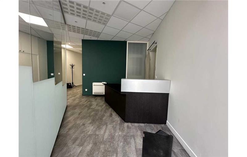 Vente de bureau de 510 m² à Bordeaux - 33000 photo - 1