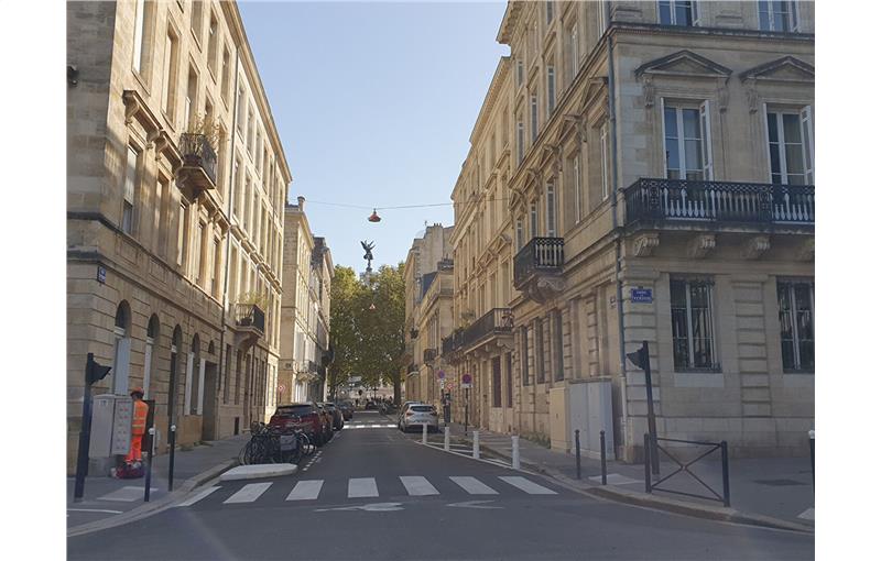 Vente de bureau de 153 m² à Bordeaux - 33000 photo - 1