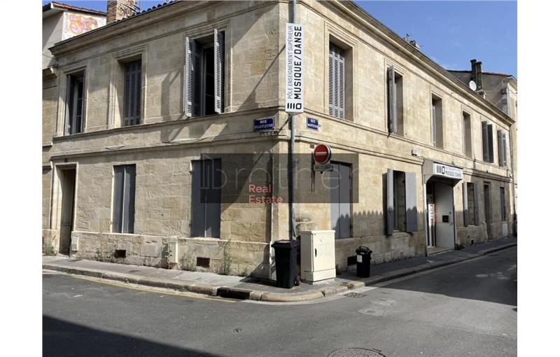 Vente de bureau de 630 m² à Bordeaux - 33000 photo - 1