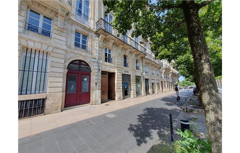 Vente de bureau de 180 m² à Bordeaux - 33000 photo - 1