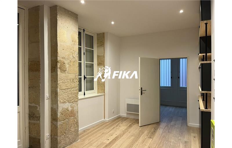 Vente de bureau de 46 m² à Bordeaux - 33000 photo - 1