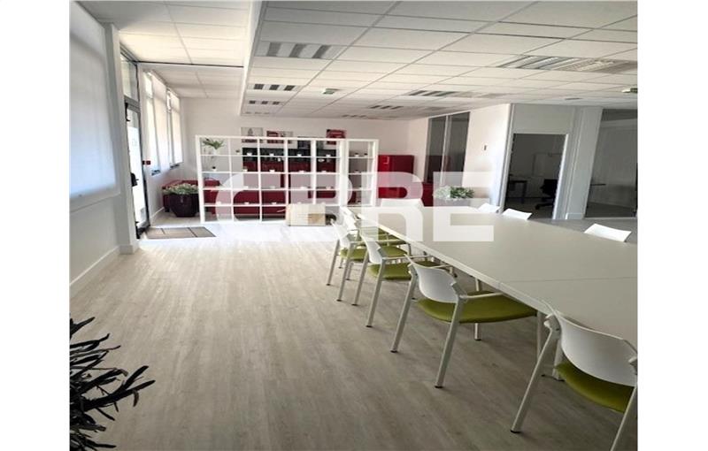 Vente de bureau de 110 m² à Cagnes-sur-Mer - 06800 photo - 1