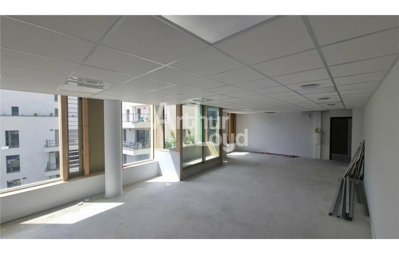 Vente de bureau de 60 m² à Chambéry - 73000 photo - 1