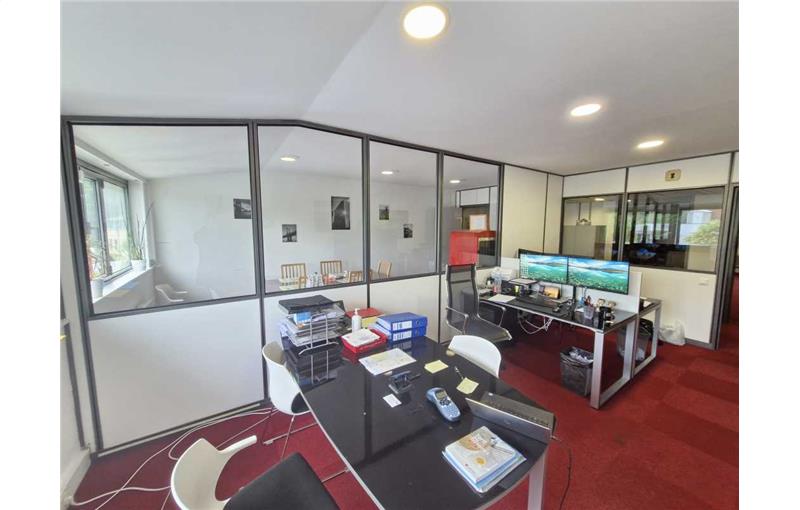 Bureau en vente de 77 m² à Champs-sur-Marne - 77420 photo - 1