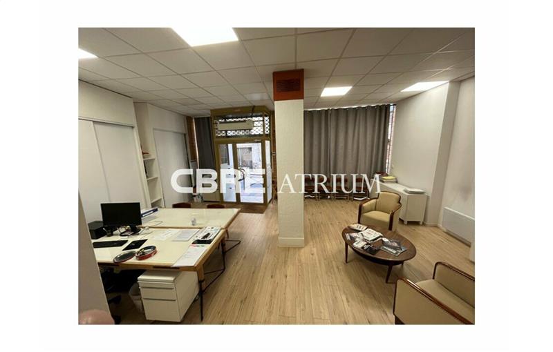 Achat de bureau de 117 m² à Clermont-Ferrand - 63000 photo - 1