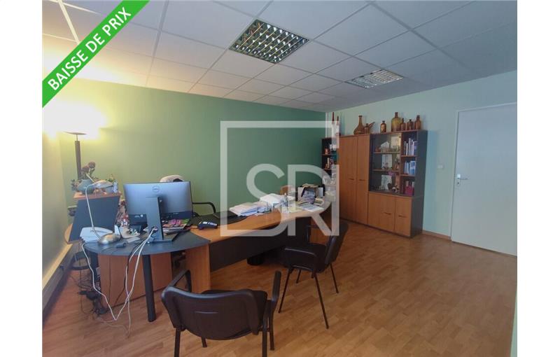 Achat de bureau de 111 m² à Clermont-Ferrand - 63000 photo - 1