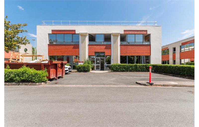 Vente de bureau de 300 m² à Émerainville - 77184 photo - 1